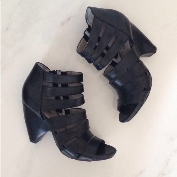 Black leather sandals - Picture 1 of 1